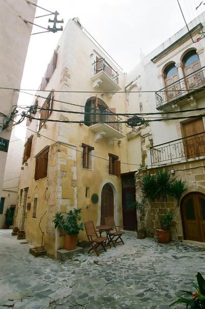 IFIGENIA TRAD.ROOMS IN OLDTOWN BY.MARIOS