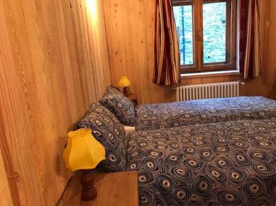 Alloggio Kenne, a 200m dagli impianti Monterosaski