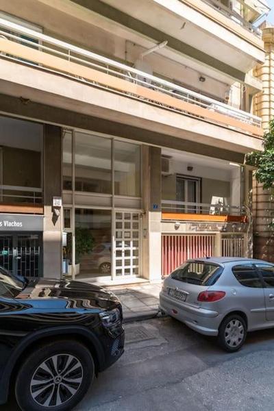 Amazing Huge Bright full 3BDR apt inAcropolis