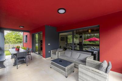 Red House Kraj Drage - Villa with Swimming Pool and Playground