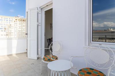 Vintage Maisonette City Center