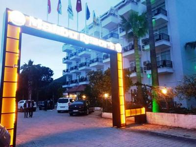 MALİBU RESORT