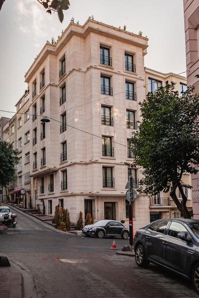 Lord Morgan & Exclusive Design Cihangir