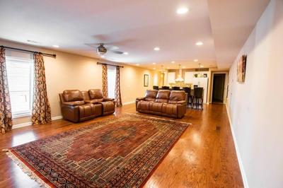 Charming Apartment on Oak