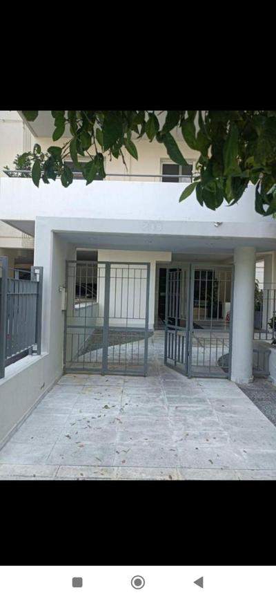Stavros Niarhos apartment