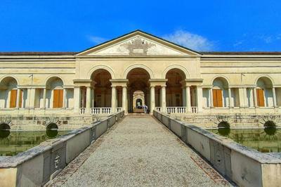 [In Centro] - Apt. Elegante nel cuore di Mantova