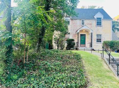 Lux 4 Bed Home w/ Parking Walk to Bethesda Metro!