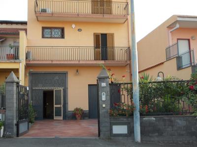 Etna Sun Guest House