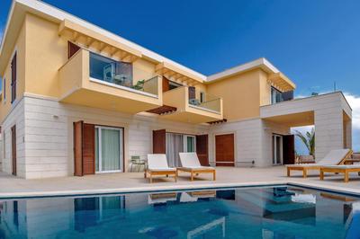 Incredibly Indulgent Hvar West Villa 5 Bedrooms Villa West Eternal