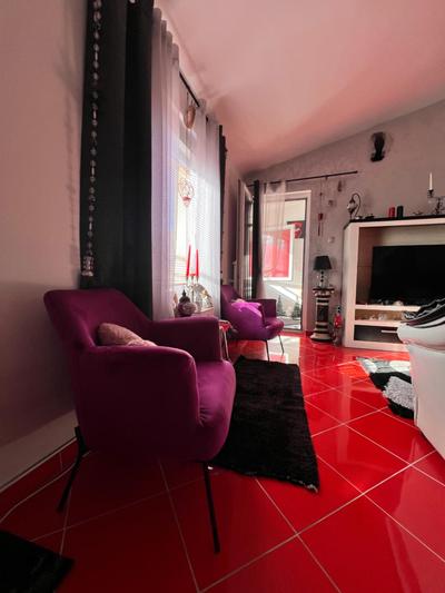 Red Duplex