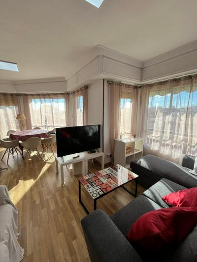 4 BEDROOMS -SENECA Center Apartment