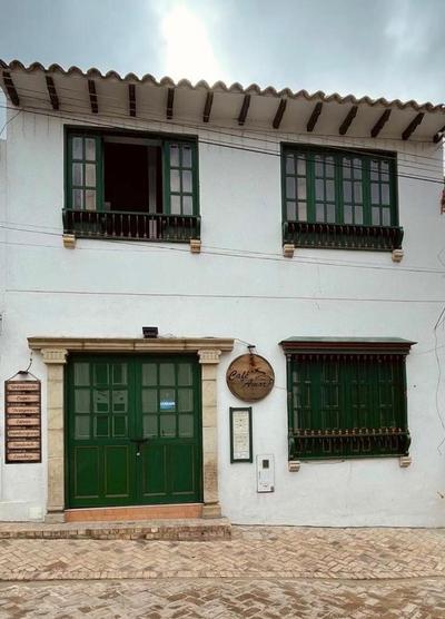 VILLA DE MOYA HOTEL MONGUI
