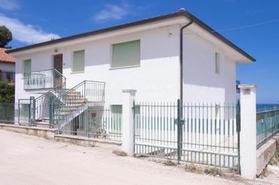 Trilocale vicino al mare a Numana - N129