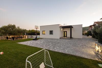 Villa A