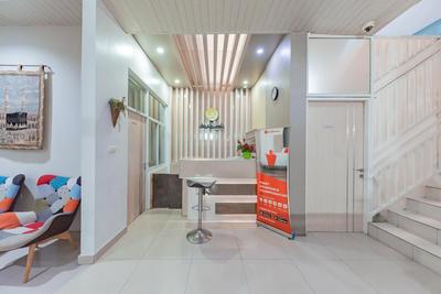 RedDoorz near Pasar Baru Bandung