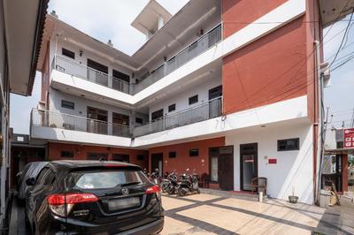 RedDoorz at Gunungsari Surabaya 2