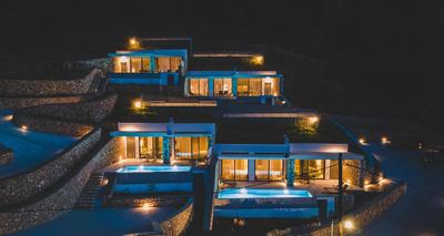Z 4 LUXURY VILLAS