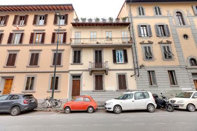Aleardi Roof Apartment by Mamo Florence