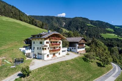 Kreuzplonhof Apt Dorfblick