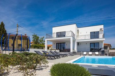 Villa Angie near Pula for 10 persons with private heated pool & kids playground