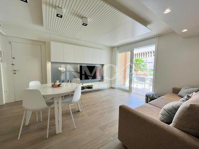 Moderno y con encanto, WIFI, parking y cerca del mar 100C - INMO22