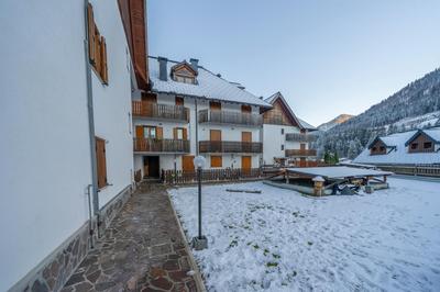 GuestHost - Small & Charming Apt - Overlooking the Alps
