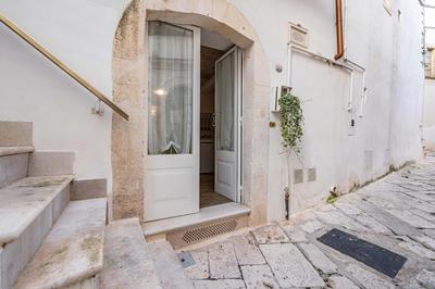 Casa Violetta by Rentbeat