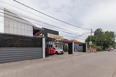 Urbanview Hotel Sunday Cirebon by RedDoorz