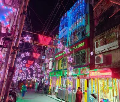 STAYMAKER Bharadwaj Inn - Beside Adyapeath Mandir