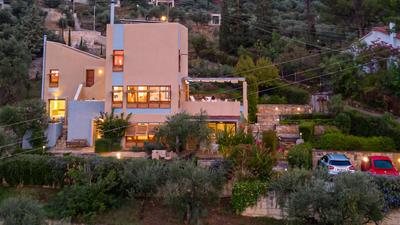 Mani Tower Villa