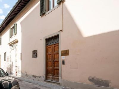 Indipendenza Cozy Apartment with Private Garden