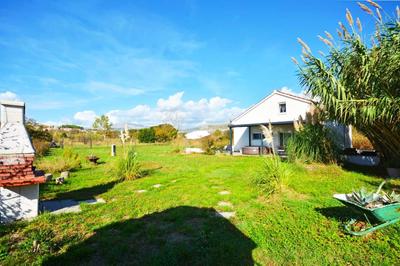 House "River and sea"