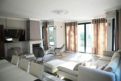 The Beachfront Villa by PikHost