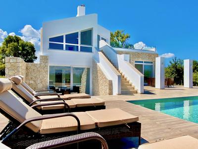 Luxury Beach Villa DaNune with private pool