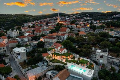 Villa Shiraz