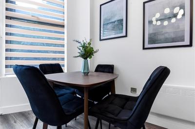 Fabulous One Bedroom Flat with Private Garden