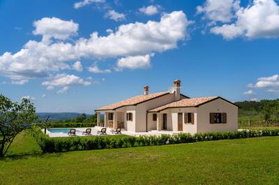 Villa Monti by Briskva
