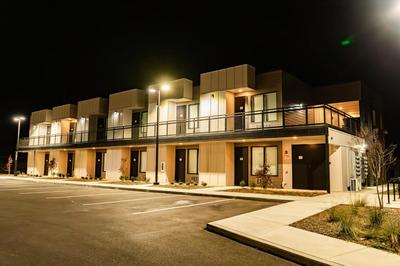 Modern and Convenient Norwood Knox