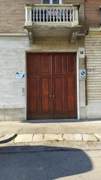 Tania House, Metro Italia 61