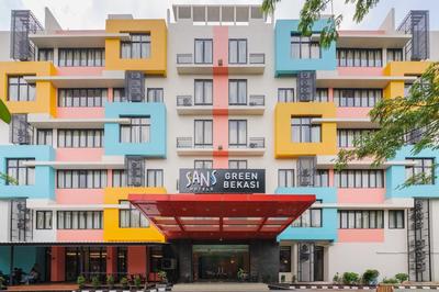 Sans Hotel The Green Bekasi by RedDoorz