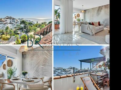 Precioso ático con vistas al mar ref. 771