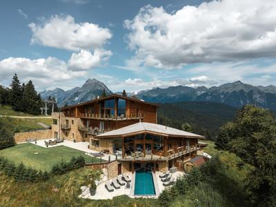 CHALET G12 - Mountain Luxury Apartments by Peak Stay