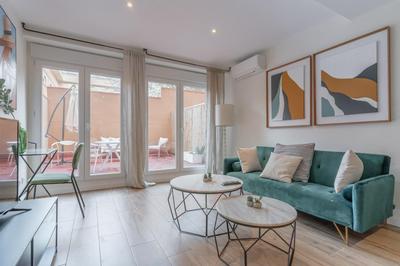 Large with terrace- 2Bd 1.5Bth- Plaza Castilla