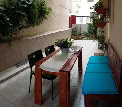 Irida Equanimity and Cozy Apartment