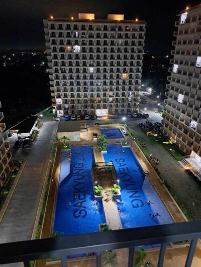 Nate & Athalia's Cityscape Condotel