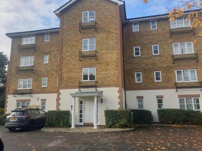 Peaceful room on sharing flat in Wimbledon