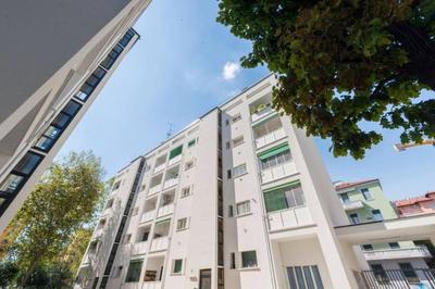 Cozy apartment 1 Min from new MM4 Argonne
