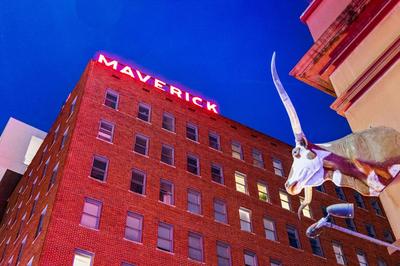 The Maverick, powered by Placemakr - River Walk