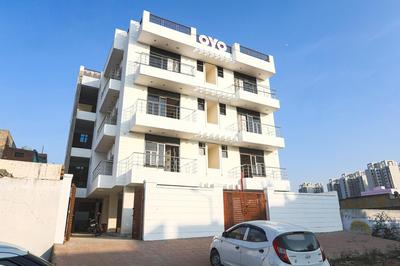 Hotel O Rajmahal Residency Hotel