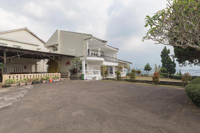 Urbanview Resort Anty Cisarua Tugu Puncak by RedDoorz